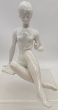 ROYAL DUX NUDE LADY GIRL SITTING WITH BUTTERFLY & BOOK - DESIGNED JIRI ČERNOCH